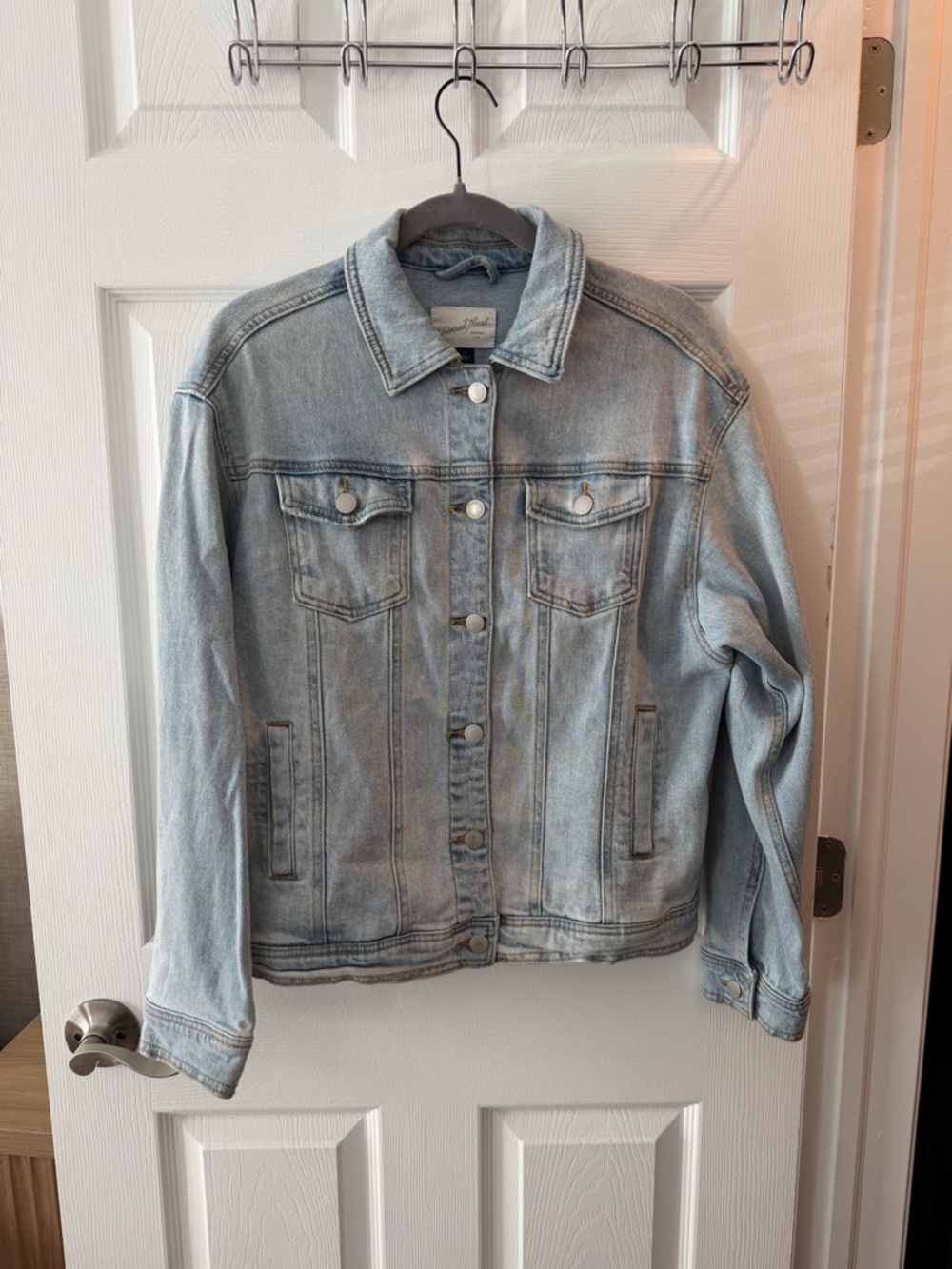 Universal Thread Light Wash Denim Truck Jacket